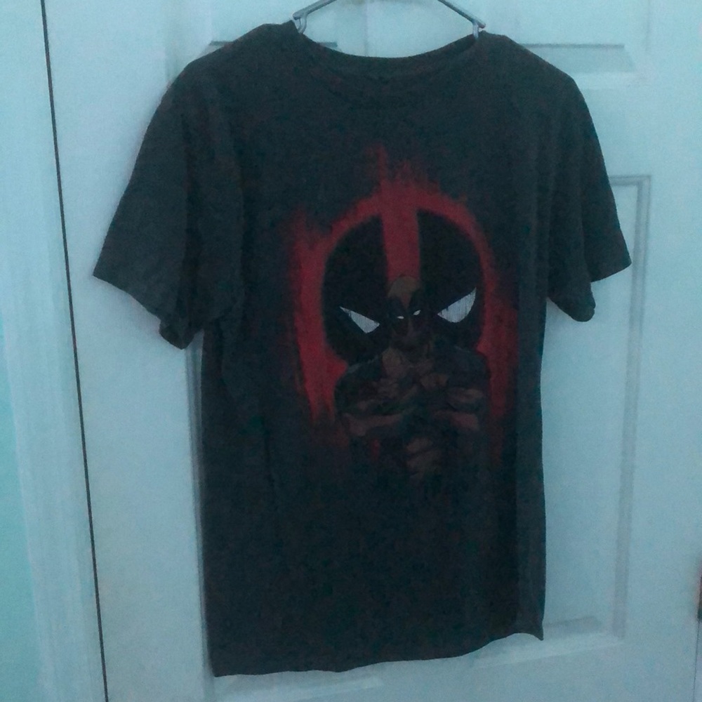 A dark gray Deadpool Large t-shirt